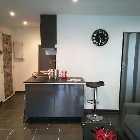 Studio Avec Coin Nuit Entre Cannes Et Antibes فالوريس